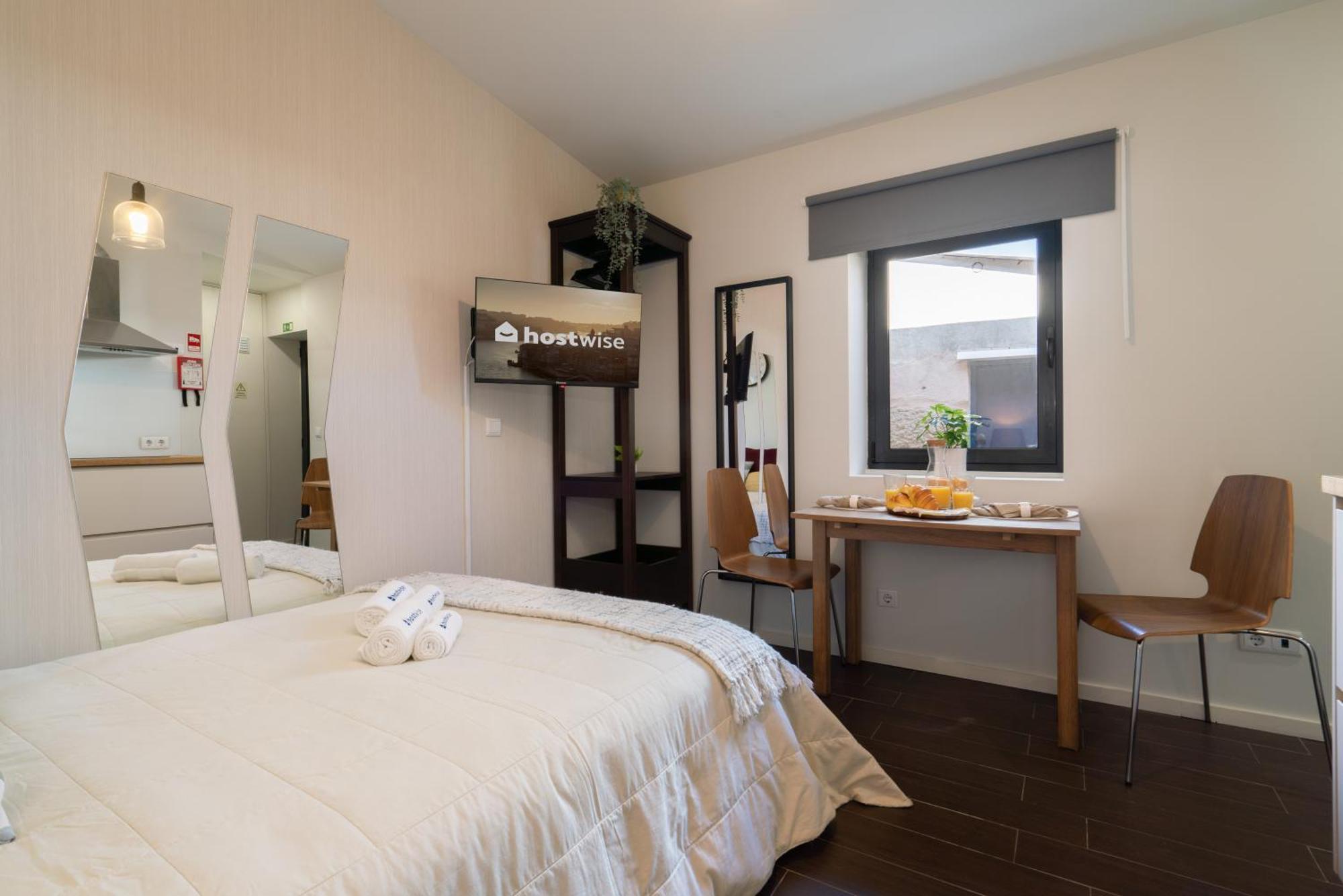 Host Wise - Impressive Restful Houses Porto Room photo
